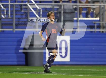 Thumbnail 2 in Seven Lakes vs. Plano (UIL 6A Boys Soccer State Semifinal) photogallery.