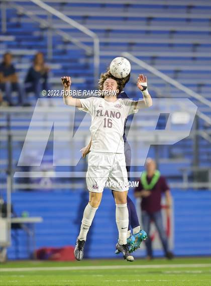 Thumbnail 3 in Seven Lakes vs. Plano (UIL 6A Boys Soccer State Semifinal) photogallery.