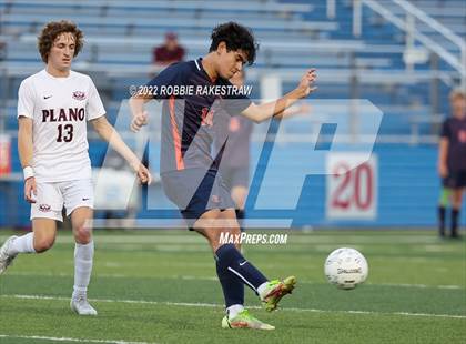 Thumbnail 2 in Seven Lakes vs. Plano (UIL 6A Boys Soccer State Semifinal) photogallery.
