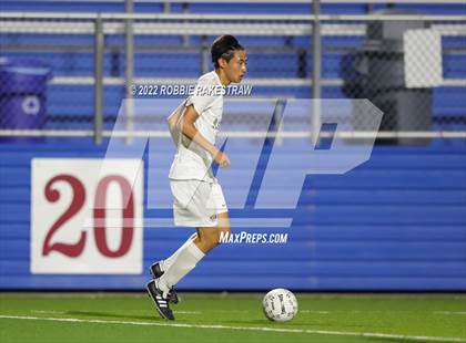 Thumbnail 2 in Seven Lakes vs. Plano (UIL 6A Boys Soccer State Semifinal) photogallery.