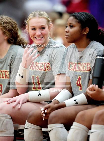 Thumbnail 2 in Fossil Ridge vs Keller Central photogallery.