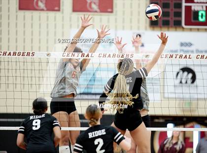 Thumbnail 2 in Fossil Ridge vs Keller Central photogallery.