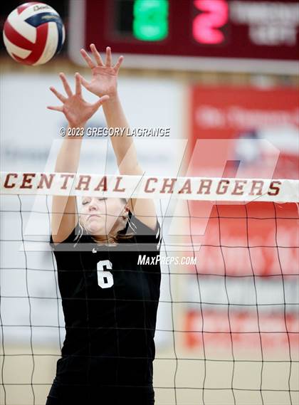 Thumbnail 2 in Fossil Ridge vs Keller Central photogallery.