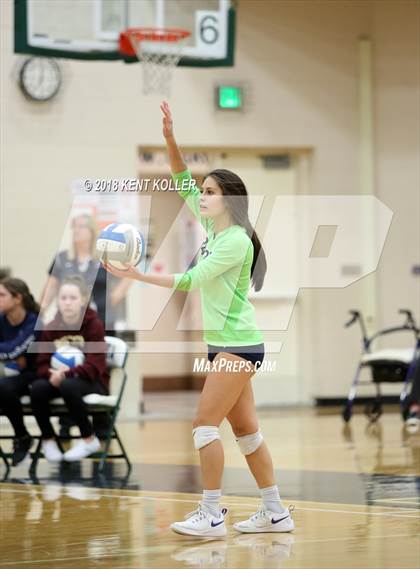 Thumbnail 2 in Dakota vs L'Anse Creuse North (MHSAA District Semifinal) photogallery.