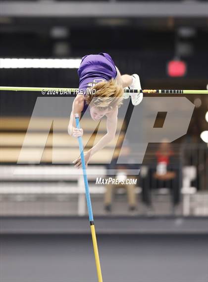 Thumbnail 3 in VHSL State Championship - Class 5 (Pole Vault) photogallery.