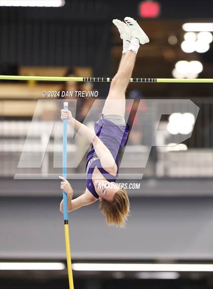 Thumbnail 3 in VHSL State Championship - Class 5 (Pole Vault) photogallery.