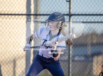 Thumbnail 3 in Dyersburg @ Arlington photogallery.