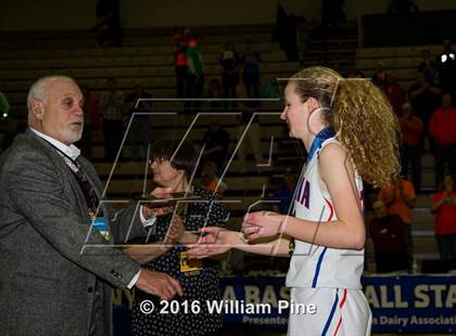 Thumbnail 2 in Livonia vs. Westhill (NYSPHSAA Class B Final) photogallery.