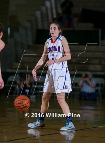 Thumbnail 3 in Livonia vs. Westhill (NYSPHSAA Class B Final) photogallery.