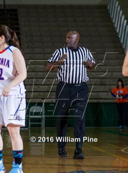 Thumbnail 3 in Livonia vs. Westhill (NYSPHSAA Class B Final) photogallery.