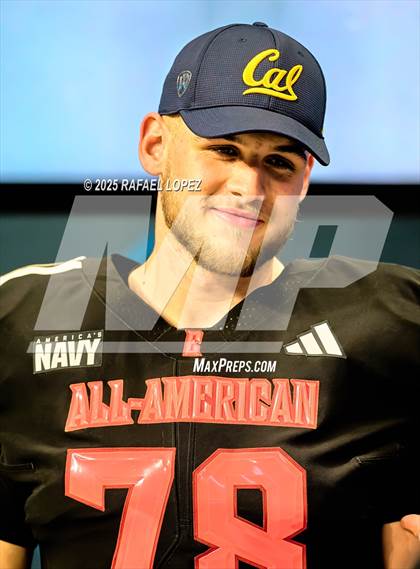 Thumbnail 2 in Navy All-American Bowl photogallery.