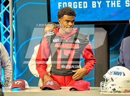 Thumbnail 2 in Navy All-American Bowl photogallery.