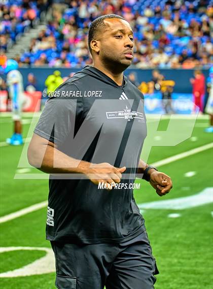 Thumbnail 3 in Navy All-American Bowl photogallery.