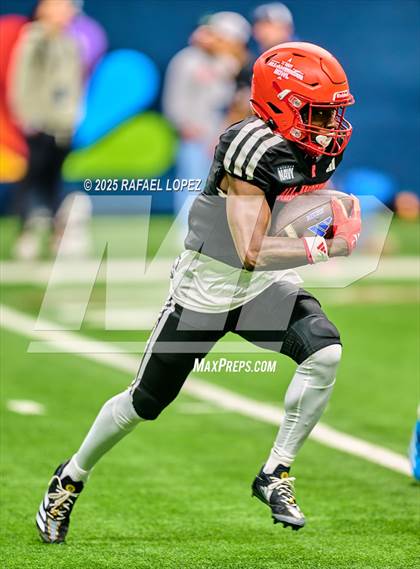 Thumbnail 1 in Navy All-American Bowl photogallery.