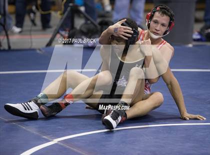 Thumbnail 2 in UIL Boys Wrestling Championships (Day 1) photogallery.