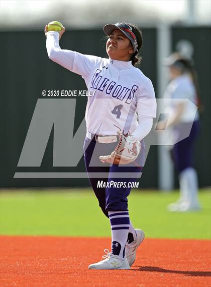 Thumbnail 3 in EP Eastlake vs Mt. Vernon (Allen Tournament) photogallery.