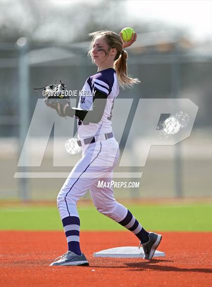Thumbnail 2 in EP Eastlake vs Mt. Vernon (Allen Tournament) photogallery.