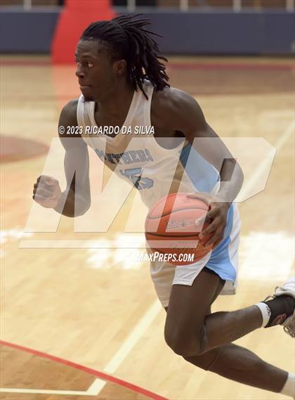 Thumbnail 1 in Summer Creek vs Paetow (McDonald's Texas Invitational) photogallery.