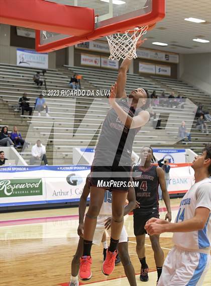 Thumbnail 2 in Summer Creek vs Paetow (McDonald's Texas Invitational) photogallery.