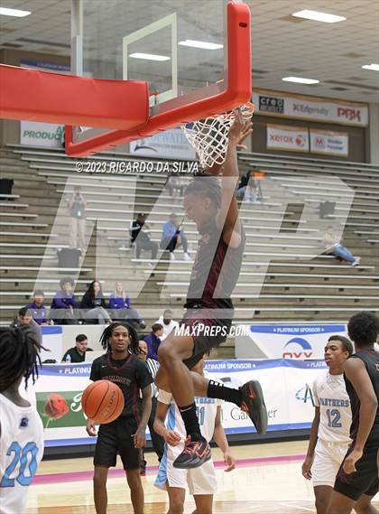 Thumbnail 2 in Summer Creek vs Paetow (McDonald's Texas Invitational) photogallery.