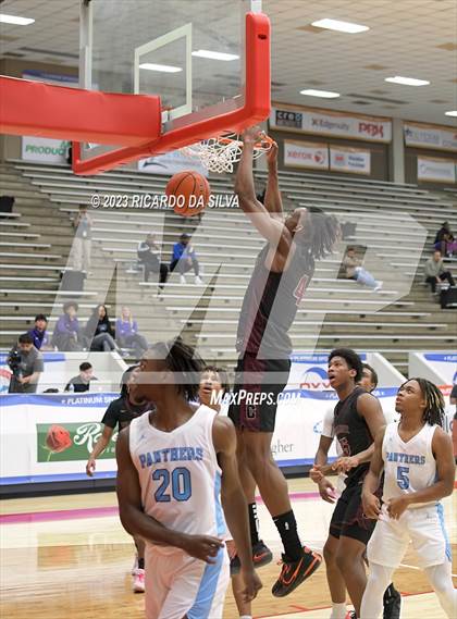 Thumbnail 1 in Summer Creek vs Paetow (McDonald's Texas Invitational) photogallery.