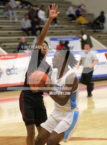 Thumbnail 2 in Summer Creek vs Paetow (McDonald's Texas Invitational) photogallery.