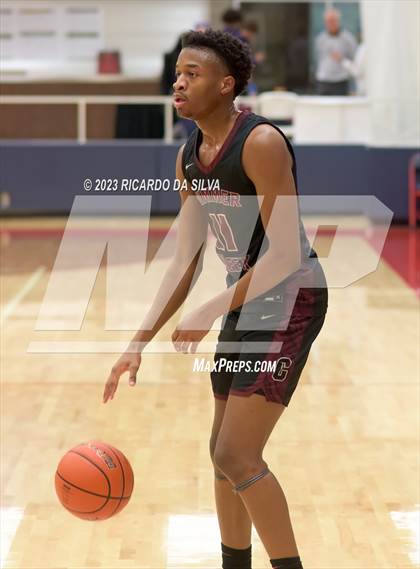 Thumbnail 3 in Summer Creek vs Paetow (McDonald's Texas Invitational) photogallery.