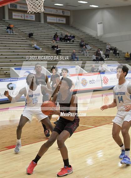 Thumbnail 2 in Summer Creek vs Paetow (McDonald's Texas Invitational) photogallery.