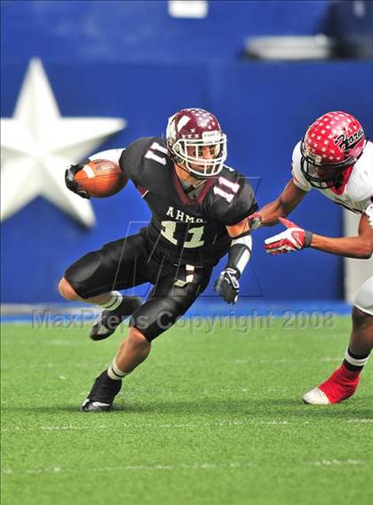 Thumbnail 1 in Cedar Hill vs. Wylie (Class 5A, Division II, Region 1 Quarterfinal) photogallery.