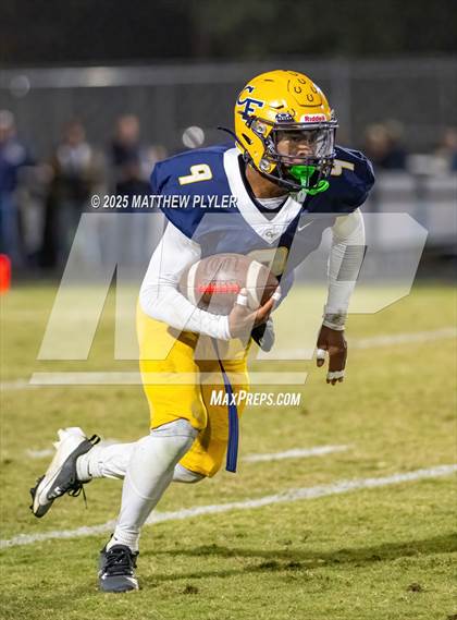 Thumbnail 3 in Terry Sanford @ Cape Fear photogallery.