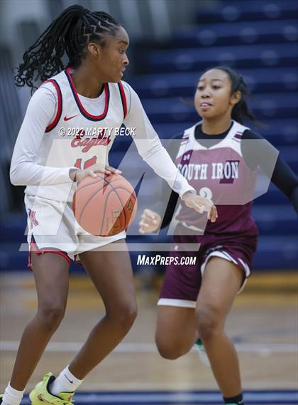 Thumbnail 2 in South Iron vs Olathe North (Sophie Cunningham Classic) photogallery.