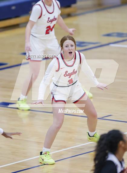 Thumbnail 3 in South Iron vs Olathe North (Sophie Cunningham Classic) photogallery.