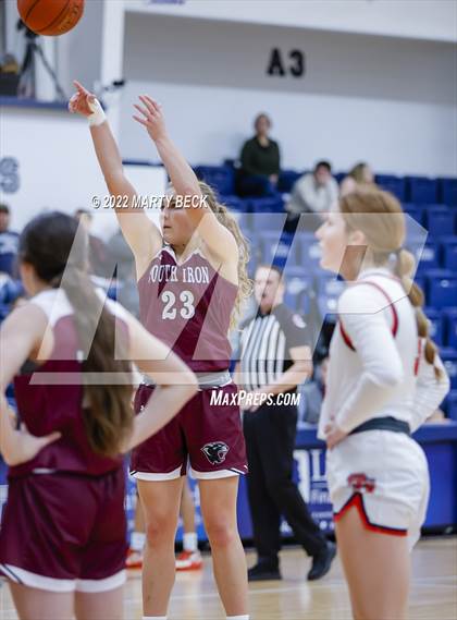 Thumbnail 2 in South Iron vs Olathe North (Sophie Cunningham Classic) photogallery.