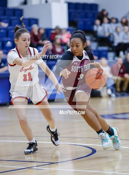 Thumbnail 2 in South Iron vs Olathe North (Sophie Cunningham Classic) photogallery.