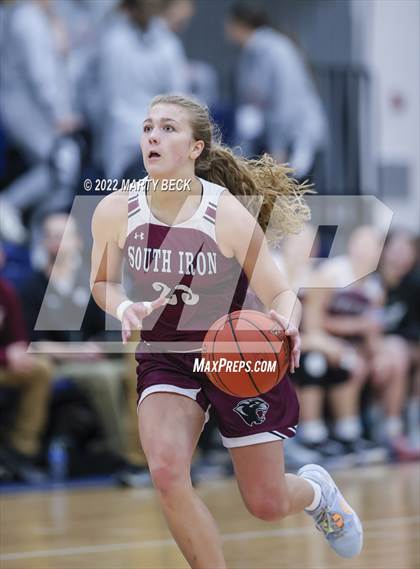 Thumbnail 2 in South Iron vs Olathe North (Sophie Cunningham Classic) photogallery.