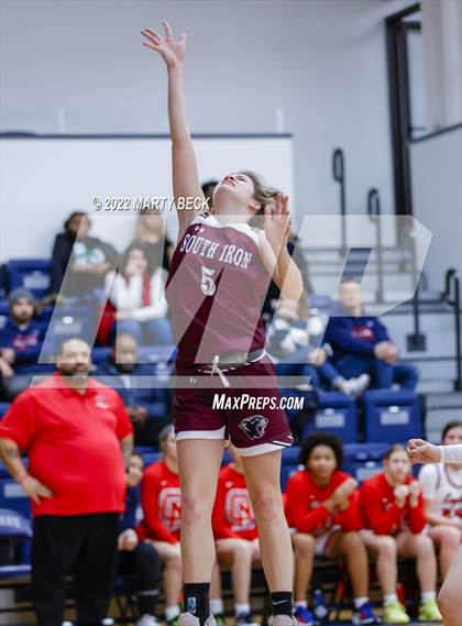 Thumbnail 1 in South Iron vs Olathe North (Sophie Cunningham Classic) photogallery.