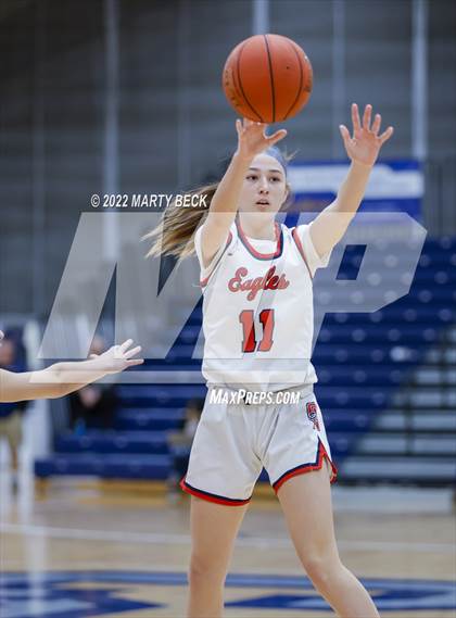 Thumbnail 3 in South Iron vs Olathe North (Sophie Cunningham Classic) photogallery.