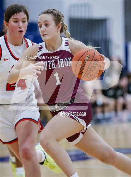 Thumbnail 3 in South Iron vs Olathe North (Sophie Cunningham Classic) photogallery.