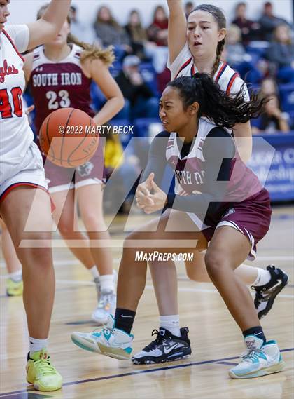 Thumbnail 3 in South Iron vs Olathe North (Sophie Cunningham Classic) photogallery.