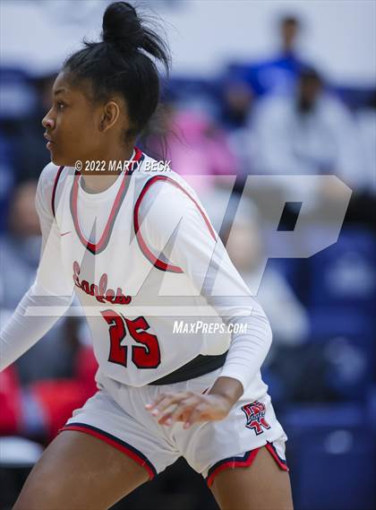 Thumbnail 2 in South Iron vs Olathe North (Sophie Cunningham Classic) photogallery.