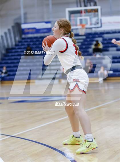 Thumbnail 2 in South Iron vs Olathe North (Sophie Cunningham Classic) photogallery.