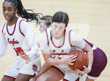 Thumbnail 3 in South Iron vs Olathe North (Sophie Cunningham Classic) photogallery.