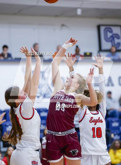 Thumbnail 2 in South Iron vs Olathe North (Sophie Cunningham Classic) photogallery.