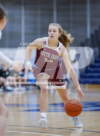 Thumbnail 2 in South Iron vs Olathe North (Sophie Cunningham Classic) photogallery.