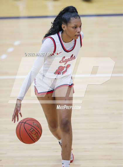 Thumbnail 3 in South Iron vs Olathe North (Sophie Cunningham Classic) photogallery.