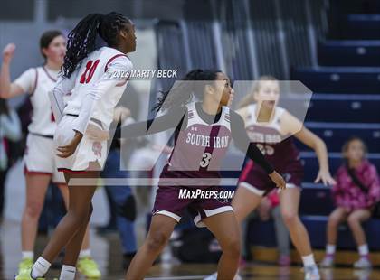 Thumbnail 1 in South Iron vs Olathe North (Sophie Cunningham Classic) photogallery.