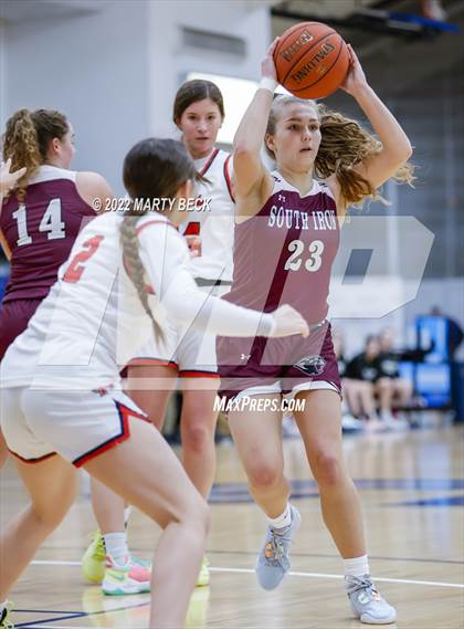 Thumbnail 3 in South Iron vs Olathe North (Sophie Cunningham Classic) photogallery.