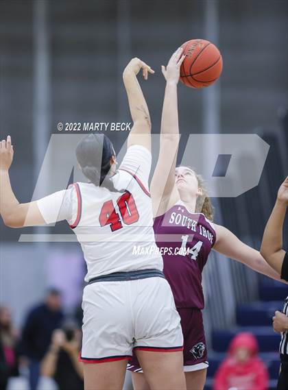 Thumbnail 3 in South Iron vs Olathe North (Sophie Cunningham Classic) photogallery.