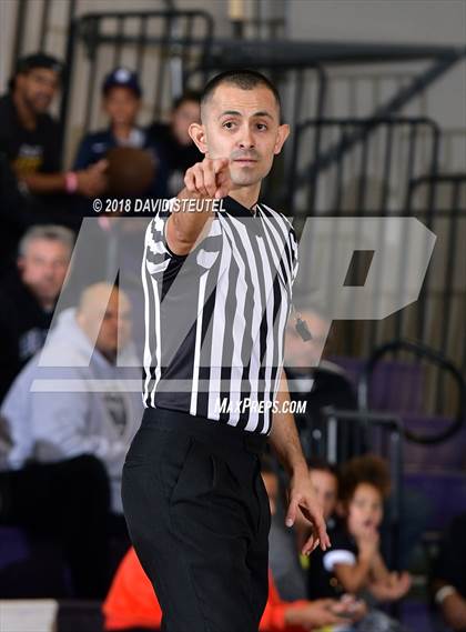 Thumbnail 2 in Pleasant Grove vs. Folsom (St. Hope Elite Classic) photogallery.