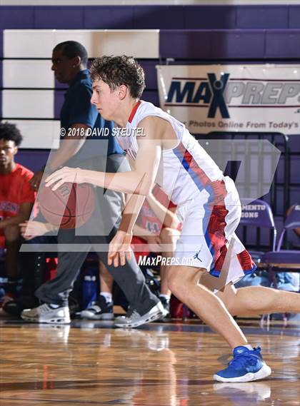 Thumbnail 1 in Pleasant Grove vs. Folsom (St. Hope Elite Classic) photogallery.